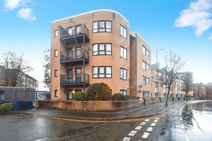 2 Bedroom Flat For Sale In Chichester Road South, Manchester, Lancashire, M15