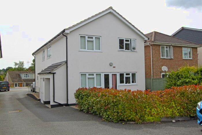 1 Bedroom Flat To Rent In Rayleigh Road, Leigh-On-Sea, SS9