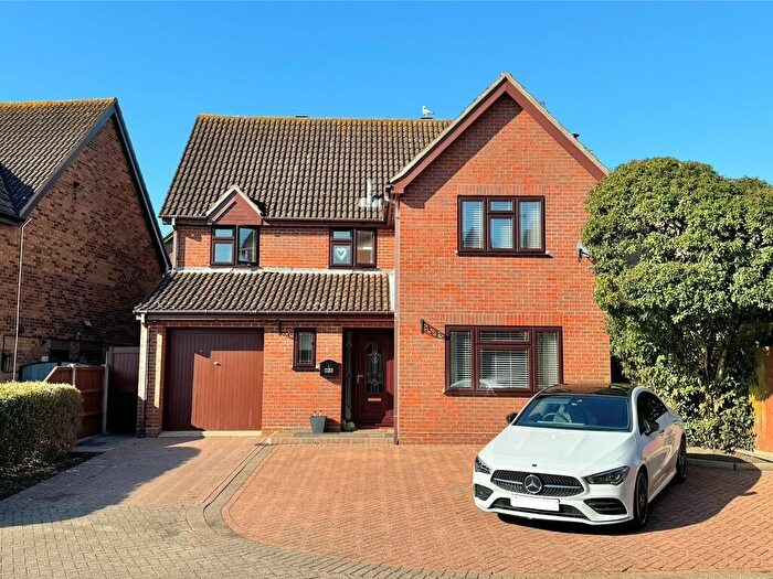 4 Bedroom Detached House For Sale In Humber Close, Caister-on-Sea, NR30