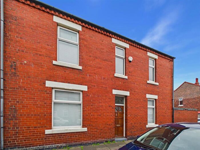 3 Bedroom Semi-Detached House For Sale In Alma Place, Whitley Bay, NE26