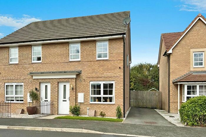 3 Bedroom Semi-Detached House For Sale In Holt Drive, Barlby, Selby, North Yorkshire, YO8