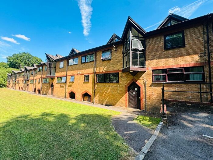 1 Bedroom Flat To Rent In South East Road, Southampton, SO19
