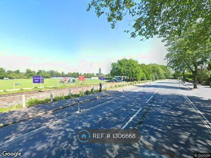 2 Bedroom Flat To Rent In Kew Road, Richmond TW9