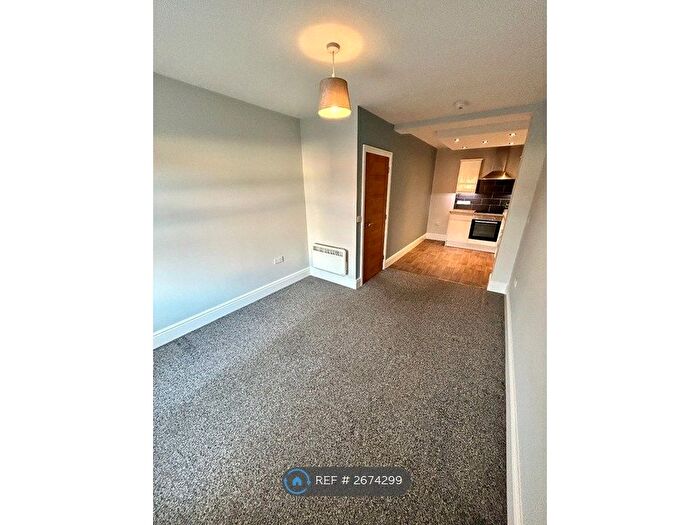 2 Bedroom Flat To Rent In Hamilton Road, Lincoln, LN5