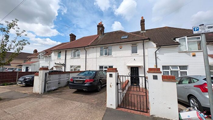 3 Bedroom Terraced House For Sale In Hunters Grove, Hayes, Greater London, UB3