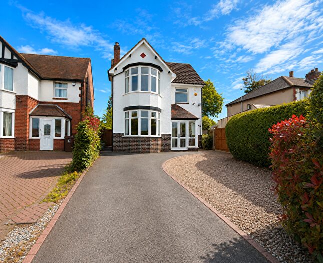 3 Bedroom Detached House For Sale In Streetsbrook Road, Shirley, B90