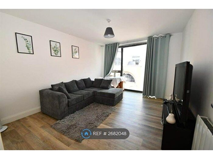 2 Bedroom Flat To Rent In Sydenham Road, Guildford, GU1