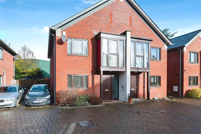 4 Bedroom Semi Detached House For Sale In Mansfield Road, Ringwood, Hampshire, BH24
