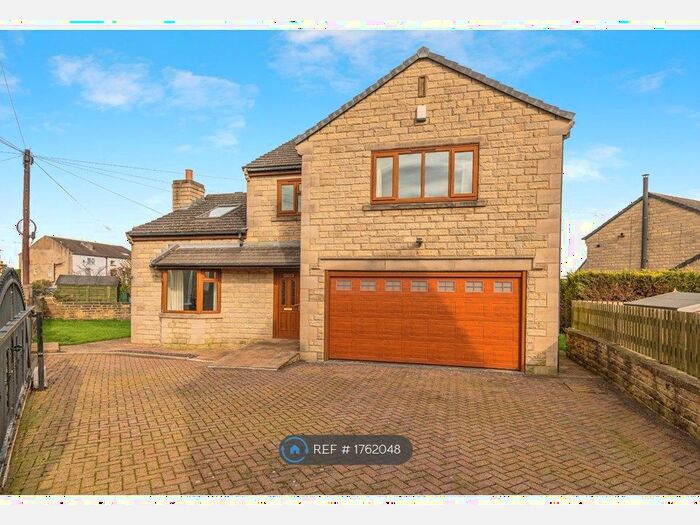 4 Bedroom Detached House To Rent In Roberttown Lane, Liversedge, WF15