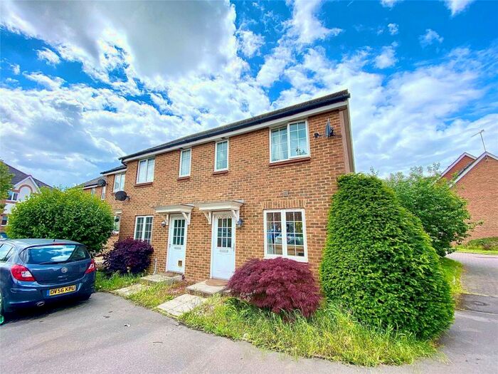 2 Bedroom End Of Terrace House To Rent In Dunstans Drive, Winnersh, Wokingham, Berkshire, RG41