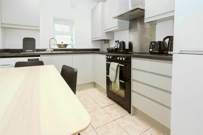 4 Bedroom End Of Terrace House To Rent In New Queen Street, Kingswood, Bristol, BS15
