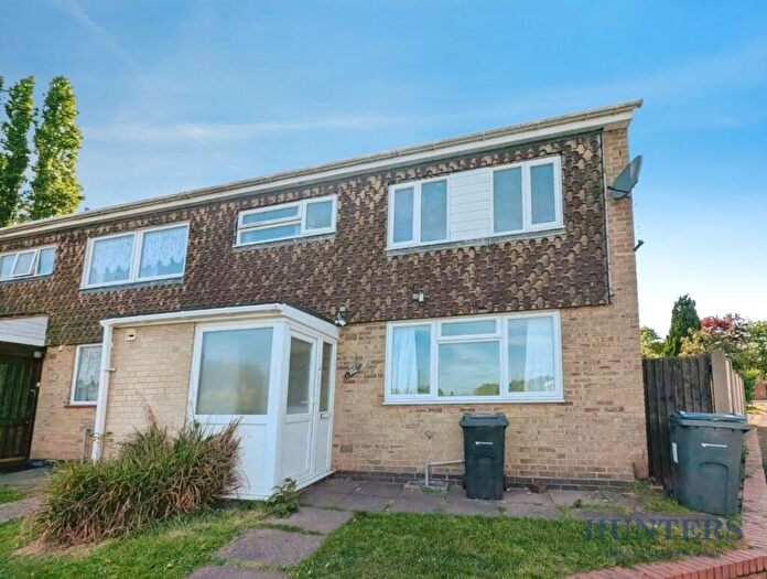 4 Bedroom End Of Terrace House To Rent In Thirlmere Drive, Birmingham, B13