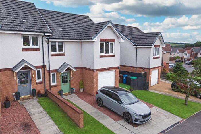 3 Bedroom Semi-Detached Villa For Sale In Limepark Crescent, Kelty, KY4