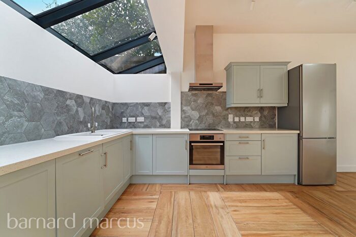 1 Bedroom Maisonette To Rent In Corkran Road, Surbiton, KT6