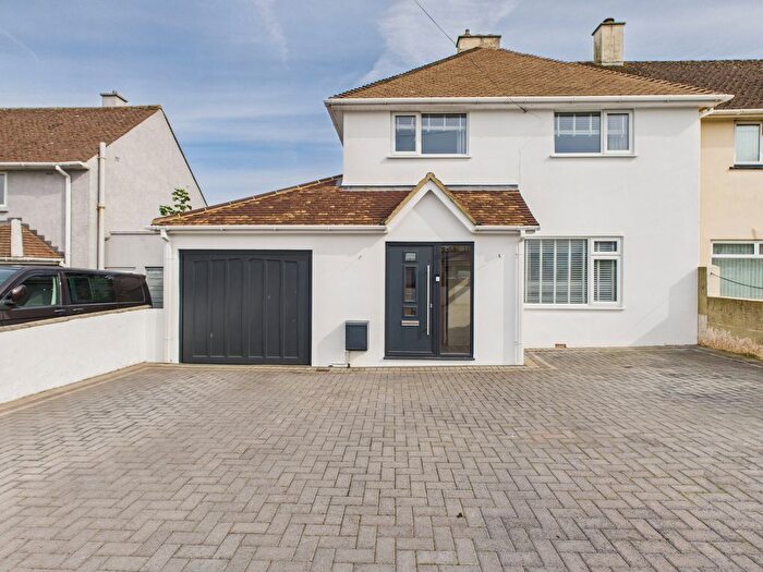 4 Bedroom Semi Detached House For Sale In Barton Drive, Paignton, TQ3