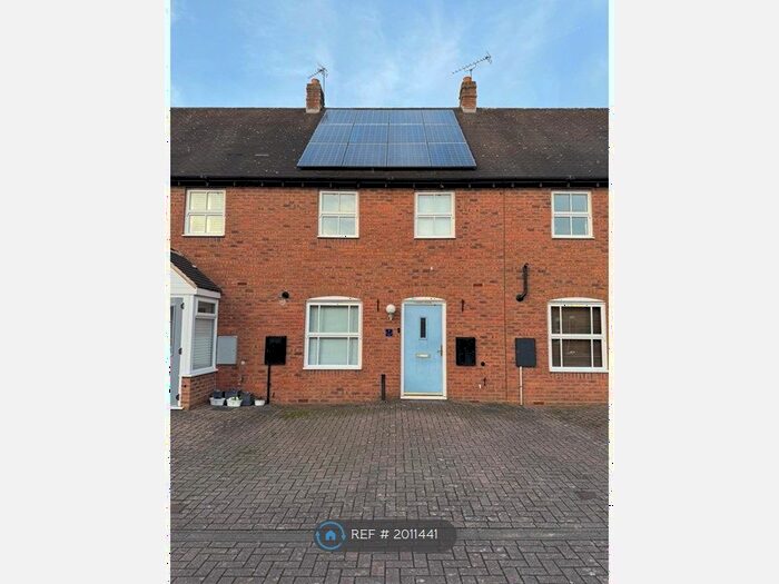 3 Bedroom Terraced House To Rent In Packmores, Dickens Heath, Solihull, B90