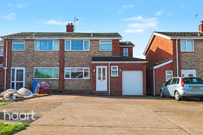 4 Bedroom Semi Detached House For Sale In Kempton Road, Ipswich, IP1