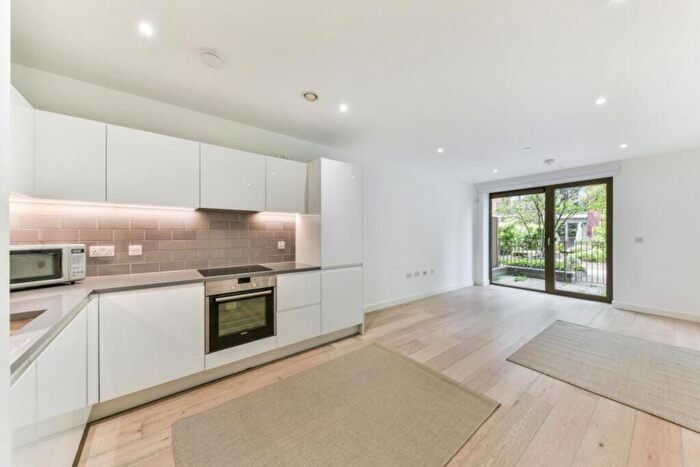 2 Bedroom Apartment To Rent In Royal Crest Avenue, London, E16