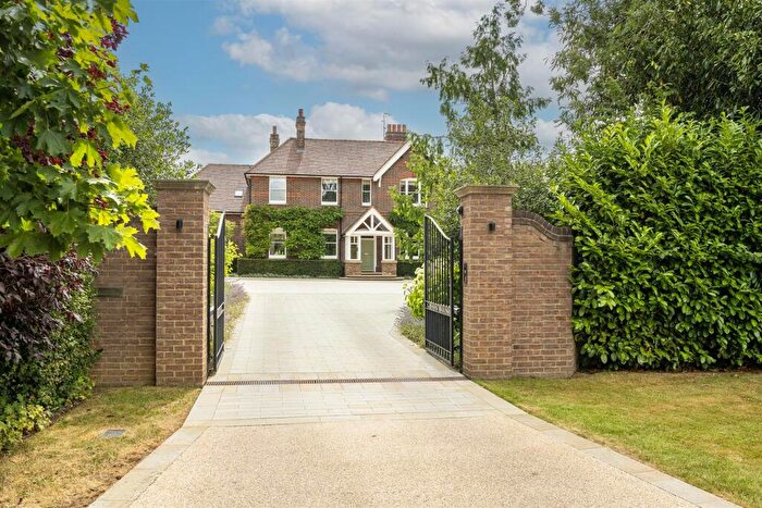 6 Bedroom Detached House For Sale In Hatching Green, Harpenden, AL5