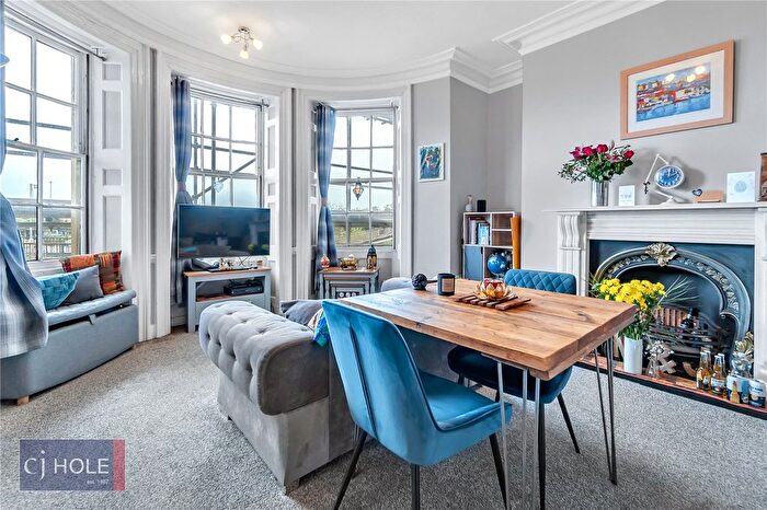 2 Bedroom Flat To Rent In Hotwell Road, Bristol, BS8