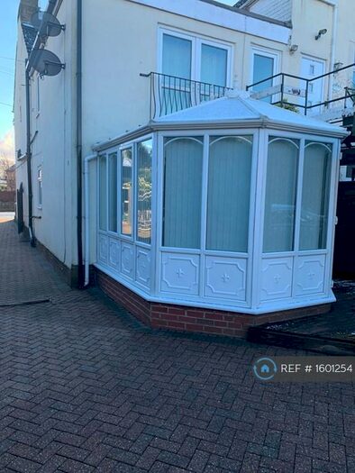 2 Bedroom Flat To Rent In Gomersal, Gomersal, Cleckheaton, BD19