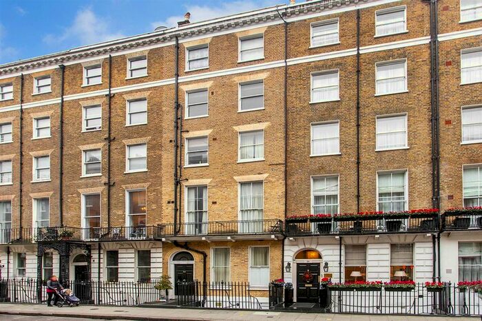 2 Bedroom Flat To Rent In Upper Berkeley Street, Marylebone, London, W1H