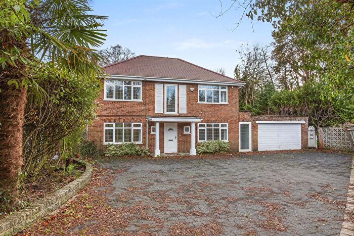 4 Bedroom Detached House To Rent In Daws Lea, High Wycombe, HP11