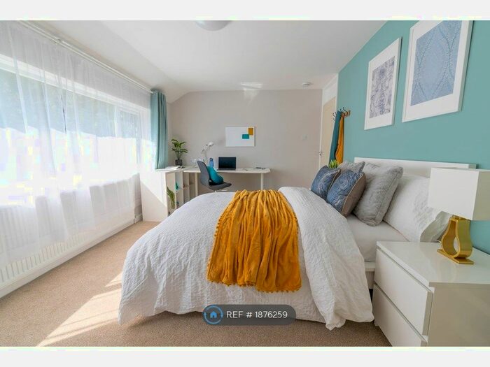 4 Bedroom Semi-Detached House To Rent In Stare Green, Coventry, CV4