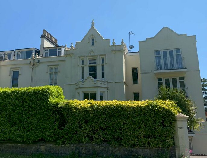 2 Bedroom Flat To Rent In Roxburgh House, Clifton Down, Clifton, BS8