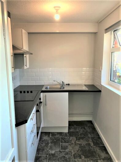 Studio To Rent In Plumtree Road, Thorngumbald, HU12