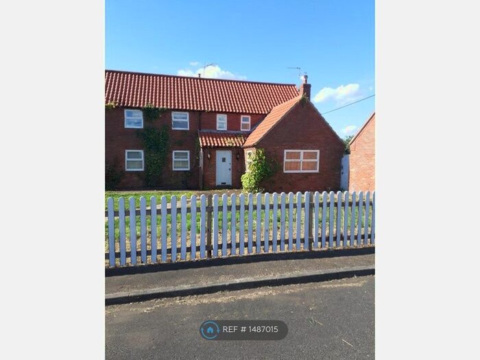 4 Bedroom Detached House To Rent In High Street, Doncaster, DN10