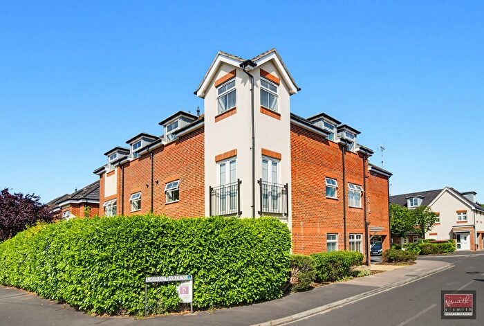 1 Bedroom Flat For Sale In Laurel Gardens, Ashford, TW15