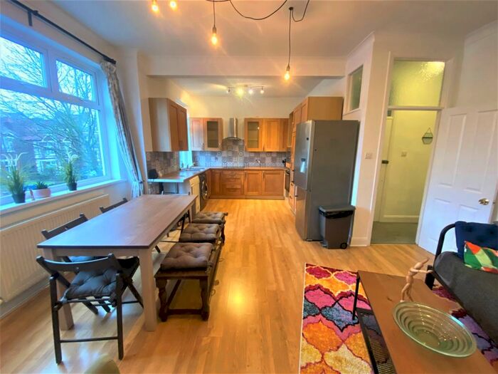 2 Bedroom Apartment To Rent In Stanstead Road, Forest Hill, London, SE23