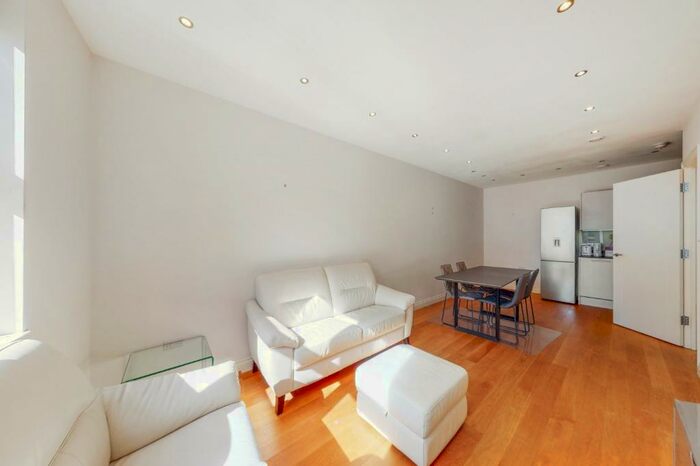 1 Bedroom Apartment To Rent In Bakers Row, EC1R