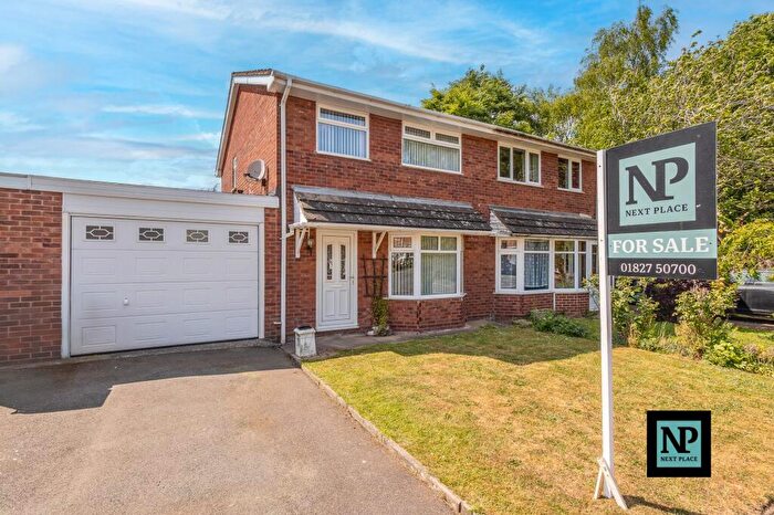 3 Bedroom Semi-Detached House For Sale In Elm Tree Close, Kingsbury, B78