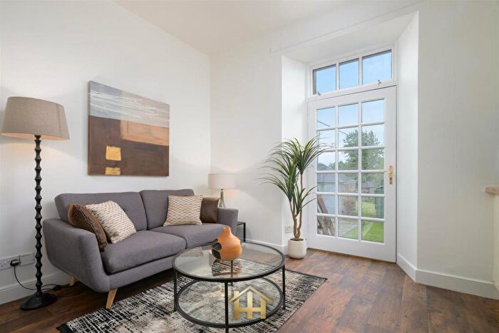 1 Bedroom Flat For Sale In Highfield Place, Birkhill, Dundee, DD2