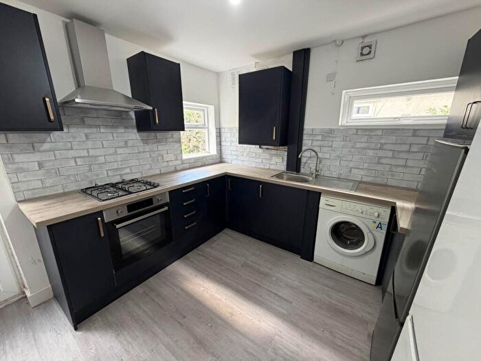 5 Bedroom Terraced House To Rent In Colum Road, Cathays, Cardiff, CF10