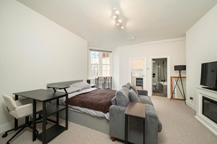 Apartment To Rent In Abbey Road London, NW8
