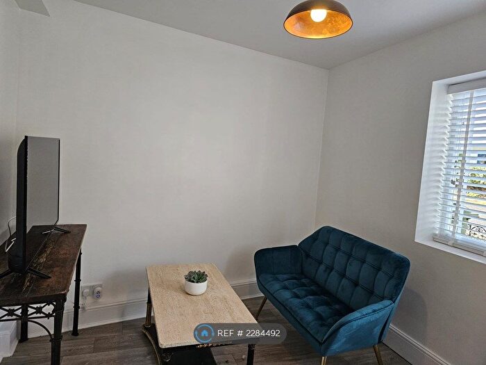 Studio To Rent In Mackie Road, London, SW2