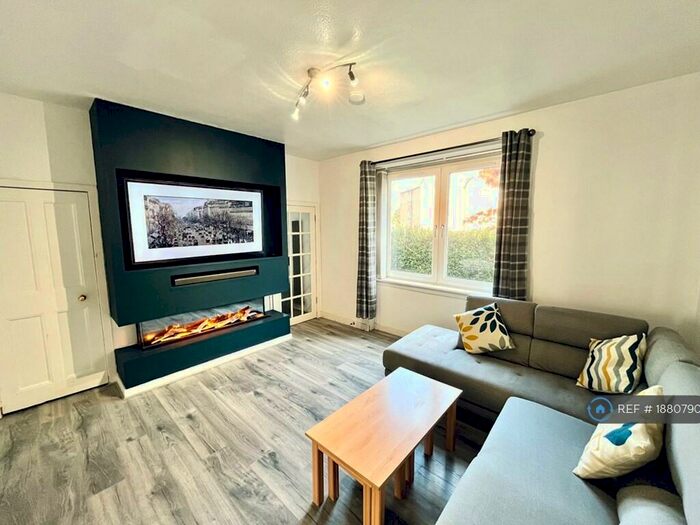 2 Bedroom Flat To Rent In Northfield Broadway, Edinburgh, EH8