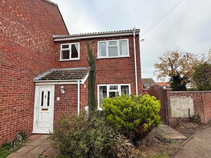 3 Bedroom End Of Terrace House For Sale In Rosecroft, Chapel Road, Attleborough, Norfolk, NR17