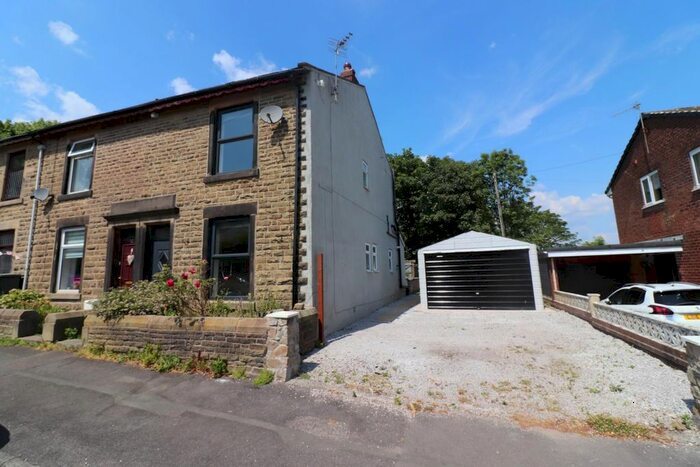 2 Bedroom Property To Rent In Knowlesly Road, Darwen, BB3