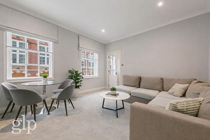 2 Bedroom Flat To Rent In Picton Place, London, Mayfair, W1U