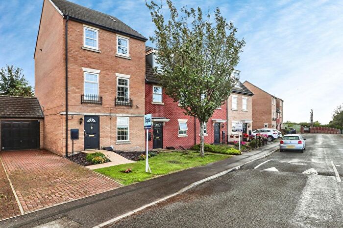 5 Bedroom Town House For Sale In Burntwood Road, Grimethorpe, Barnsley, S72