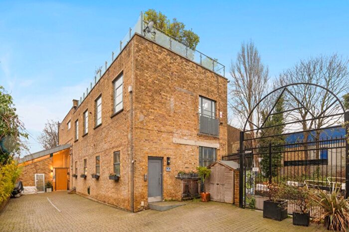 5 Bedroom House To Rent In Arlington Avenue, Islington, N1