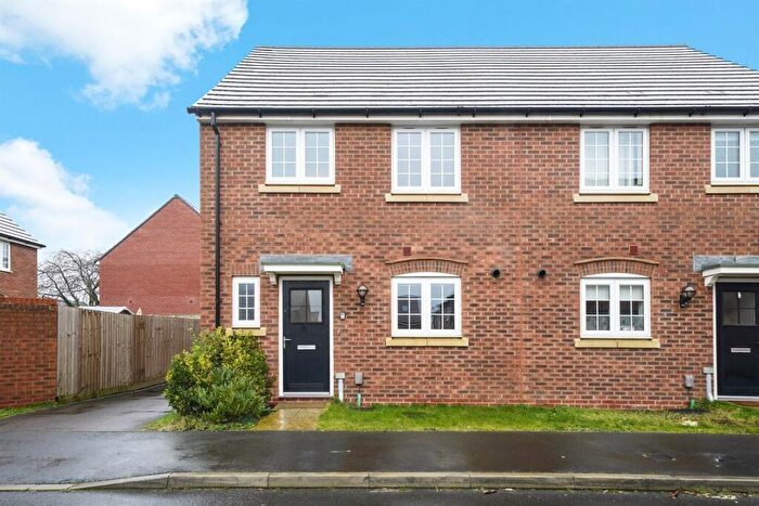 3 Bedroom Semi Detached House To Rent In Arnold Drive, Cawston, Rugby, Warwickshire, CV23