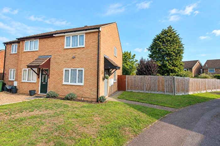 2 Bedroom Semi-Detached House For Sale In Derwent Rise, Flitwick, Bedfordshire, MK45