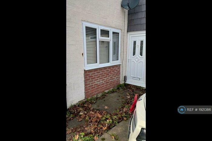 3 Bedroom Semi-Detached House To Rent In Little Billing, Northampton, NN3