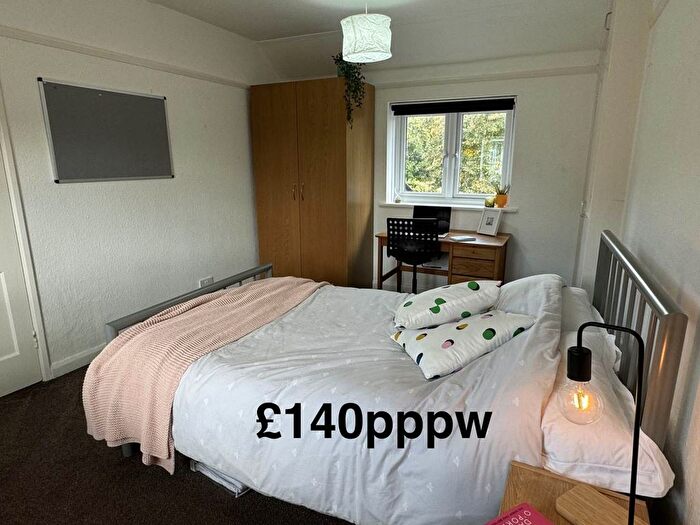 3 Bedroom Terraced House To Rent In Alice Templer Close, Barrack Road, Exeter, EX2