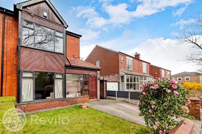 3 Bedroom Semi Detached House For Sale In Ashfield Lane, Milnrow, OL16